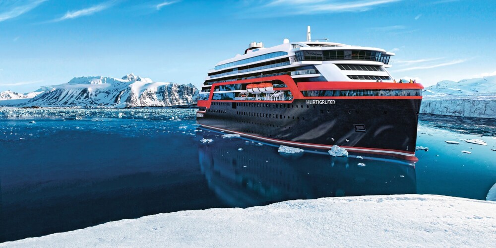 2500x1250 ice new hurtigruten hybrid ship