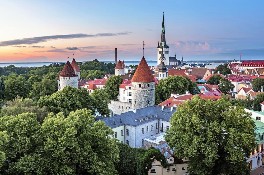 Old Town Aerial Sunset Tallinn 1280x1280