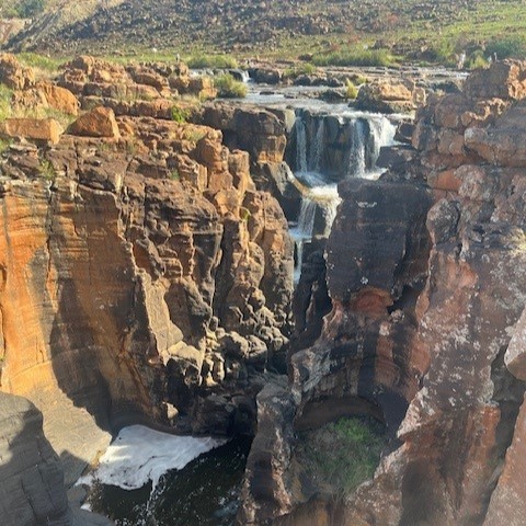 SAwaterfallsquare