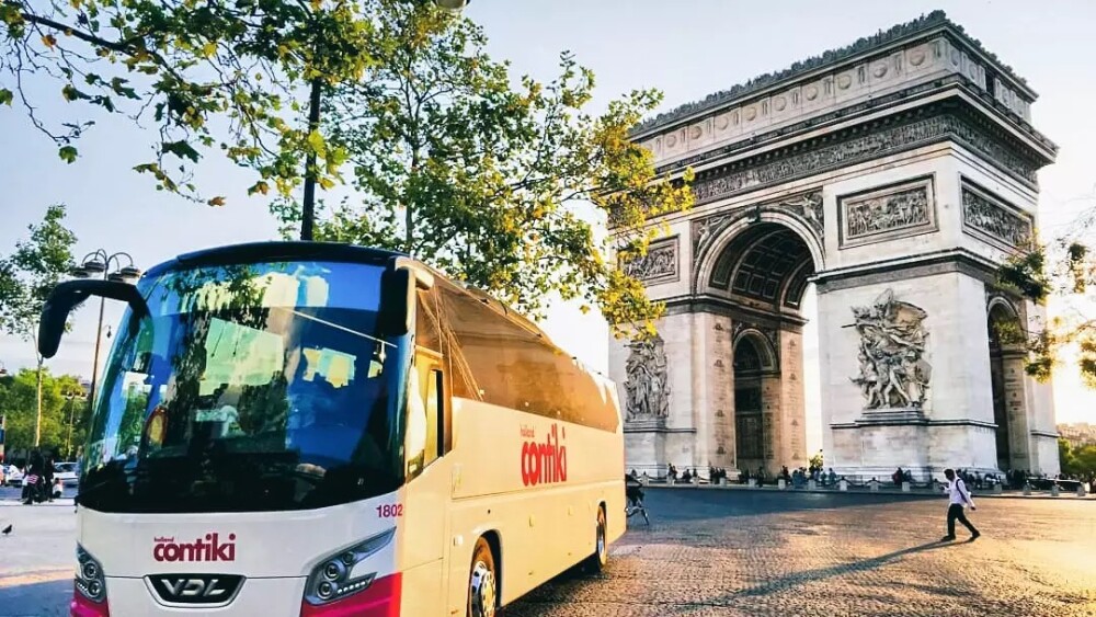 arc de triomphe monument paris france 9