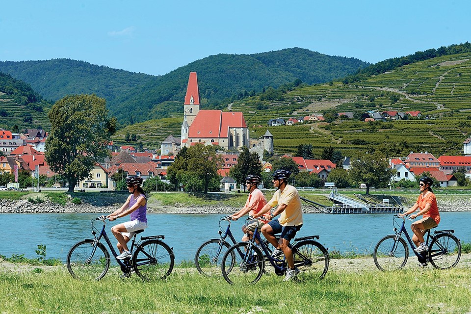 ataglance amacerto sightseebybike