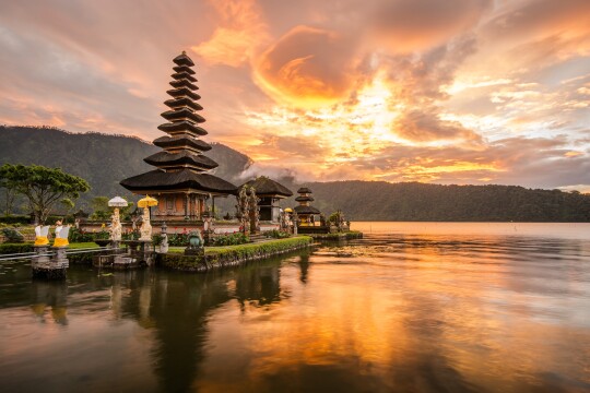 Beautiful Bali & the Barrier Reef